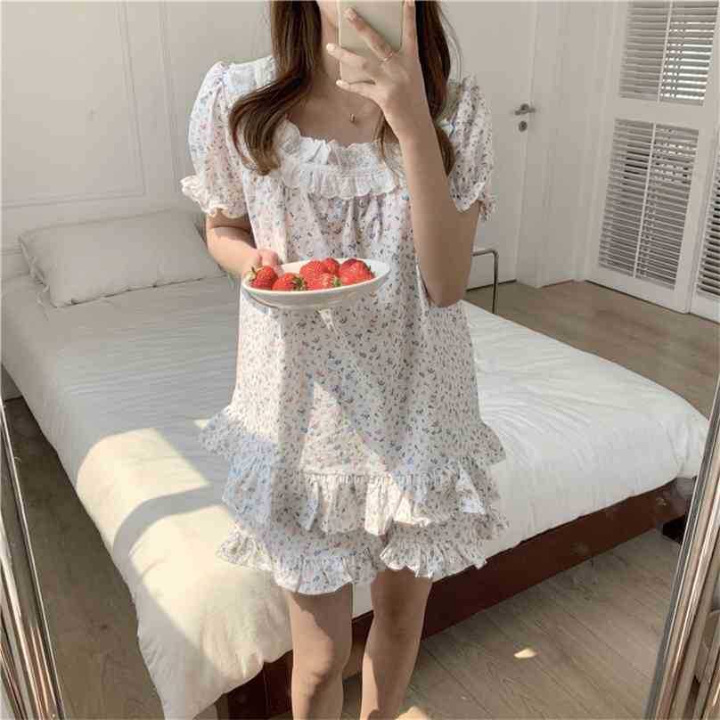 Women Vintage Lace Printing Fashion Summer Short Gentle Casual High Quality Loose All Match Femme Pajamas Sets 210525, Photo color
Women Vintage Lace Printing Fashion Summer Short Gentle Casual High Quality Loose All Match Femme Pajamas Sets 210525, Photo color