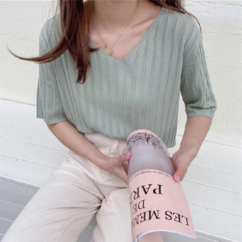 Women's T-Shirt Summer V-neck Tops Short-sleeved Ice Silk Thin Section Knitted Female Loose Half-sleeved Top Women Clothing
Women's T-Shirt Summer V-neck Tops Short-sleeved Ice Silk Thin Section Knitted Female Loose Half-sleeved Top Women Clothing