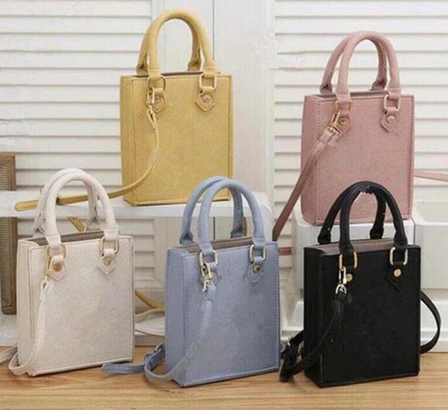 Designers Womens Handbags Purses PETIT SAC PLAT Luxury Messenger Bags Genuine Leather Old Flower Pochettes Fashion Crossbody Mini Shoulder P
Designers Womens Handbags Purses PETIT SAC PLAT Luxury Messenger Bags Genuine Leather Old Flower Pochettes Fashion Crossbody Mini Shoulder P