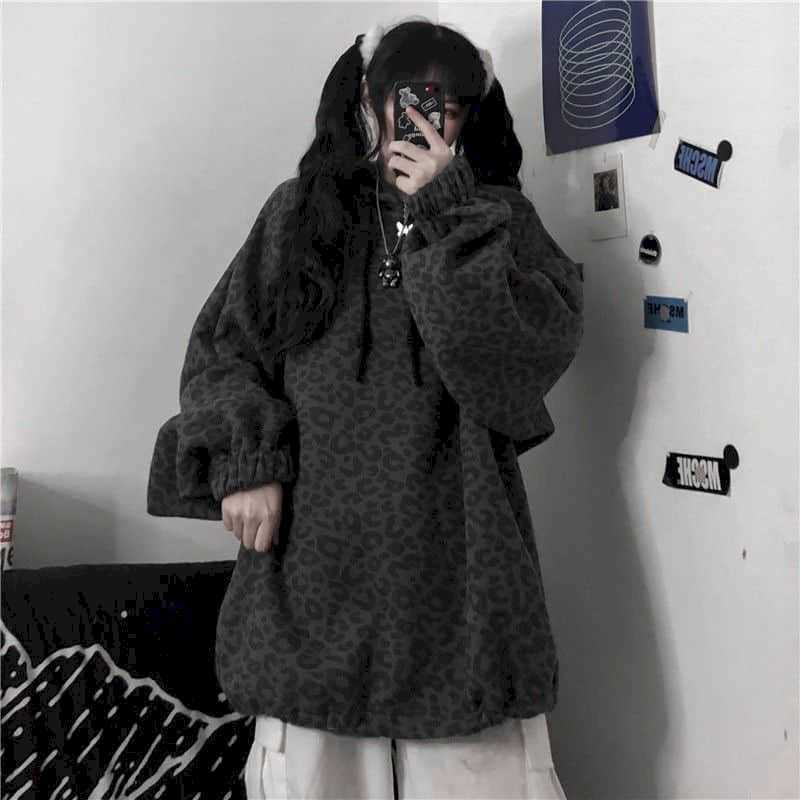 Leopard print bat sleeve hoodies men women sweatshirt autumn winter Korean version of Harajuku fire dark style wild gray top 210526
Leopard print bat sleeve hoodies men women sweatshirt autumn winter Korean version of Harajuku fire dark style wild gray top 210526