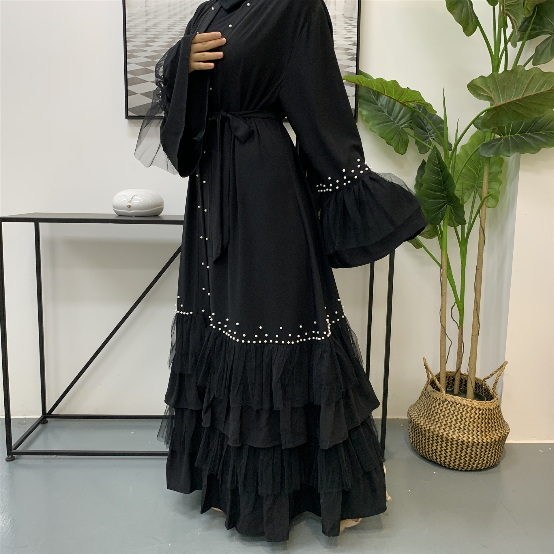 Eid Women Muslim Hijab Dress Lace-up Beading Middle East Ramadan Long Robe Arabic Kaftan Dubai Turkey Abaya Clothing Vestidos
Eid Women Muslim Hijab Dress Lace-up Beading Middle East Ramadan Long Robe Arabic Kaftan Dubai Turkey Abaya Clothing Vestidos