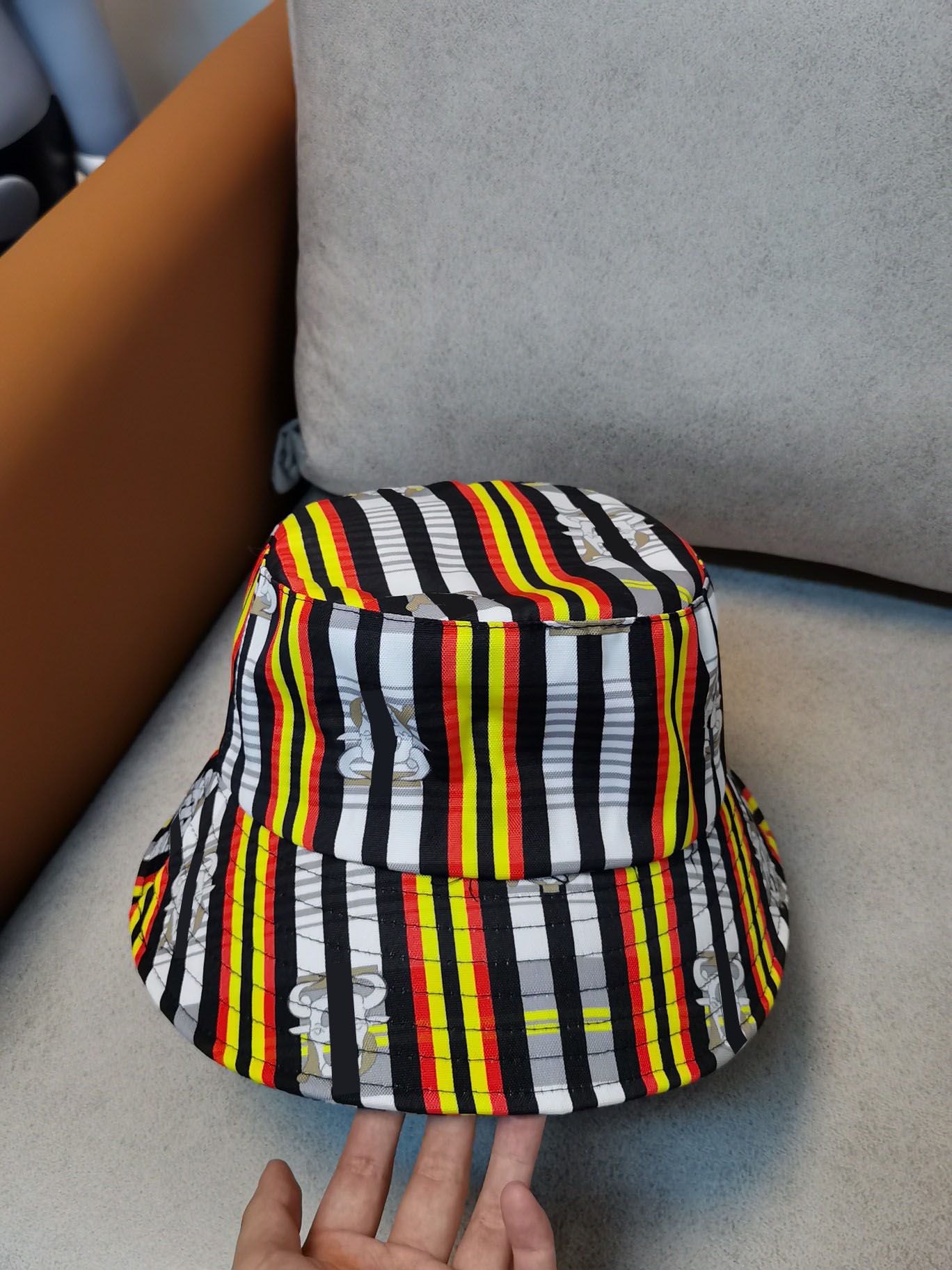 Designers Bucket Hat Luxurys designer baseball Fashion Men Women couple cap High Quality mens colorful sun caps Good, Extra costs
Designers Bucket Hat Luxurys designer baseball Fashion Men Women couple cap High Quality mens colorful sun caps Good, Extra costs