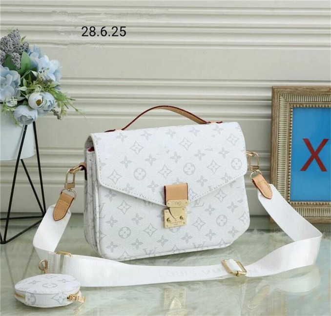 2021 Women designer handbag messenger bag oxidizing leather POCHETTE metis elegant shoulder bags crossbody bags shopping purse perfect, F3
2021 Women designer handbag messenger bag oxidizing leather POCHETTE metis elegant shoulder bags crossbody bags shopping purse perfect, F3