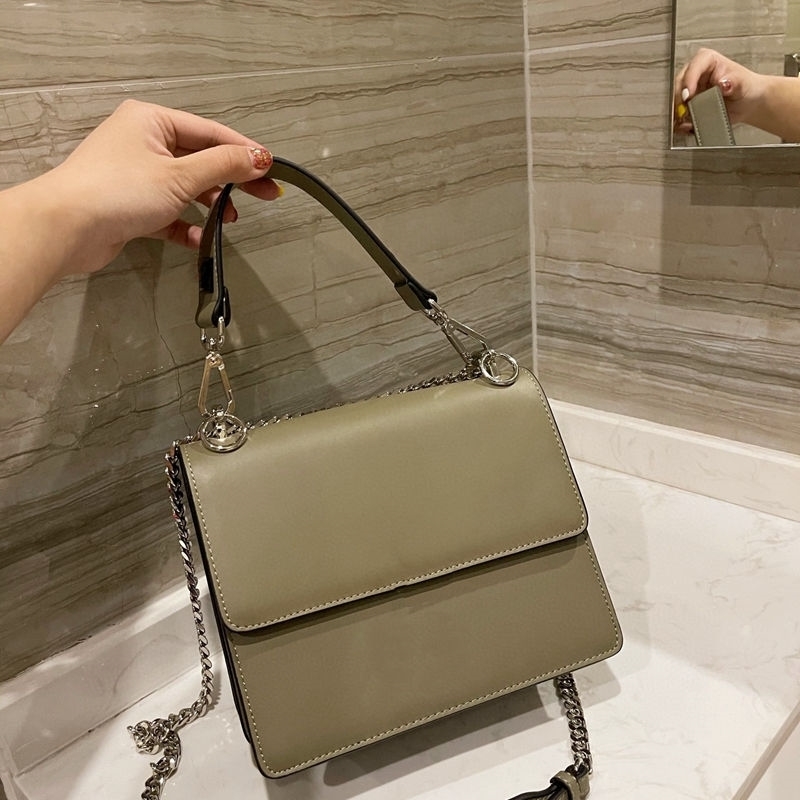 Women Luxurys Designers Bags 2021 fashion ladies all-match trend one-shoulder messenger Designer Handbag Handbags Totes Crossbody Bag
Women Luxurys Designers Bags 2021 fashion ladies all-match trend one-shoulder messenger Designer Handbag Handbags Totes Crossbody Bag