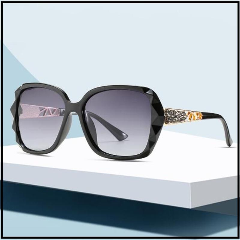 Sunglasses Vintage Tuba Women's Big Frame Designer Brand Glasses Men Metal Inlaid Rhinestone Color Changing Mirror
Sunglasses Vintage Tuba Women's Big Frame Designer Brand Glasses Men Metal Inlaid Rhinestone Color Changing Mirror