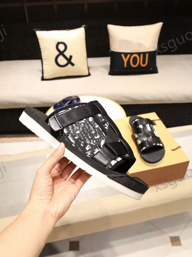 Fashion Men Alpha Sandals Slippers Slide Oblique Jacquard Summer Man Slipper Nylon Bands Soft Rubber Sole Scuffs
Fashion Men Alpha Sandals Slippers Slide Oblique Jacquard Summer Man Slipper Nylon Bands Soft Rubber Sole Scuffs