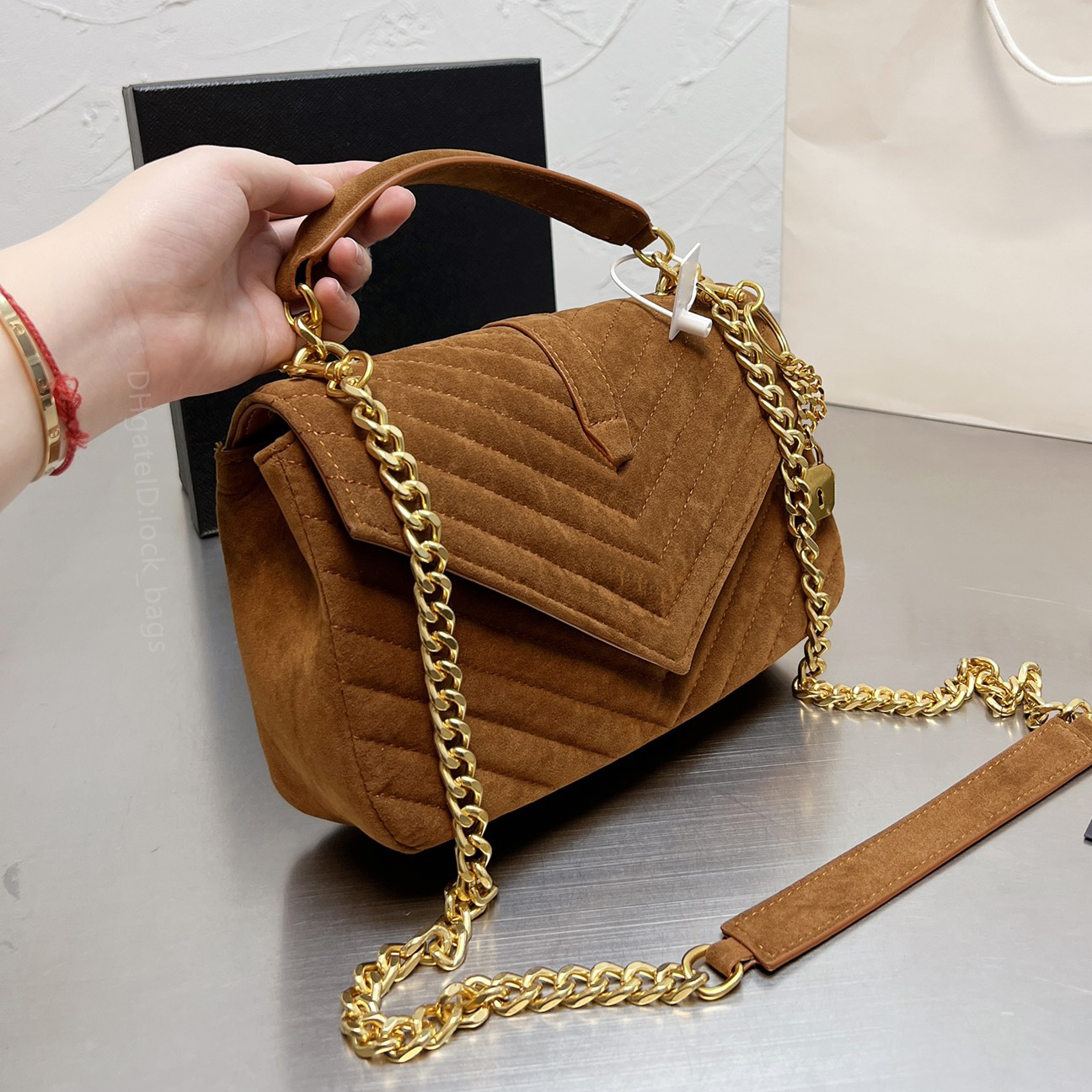 Cloud Frosted bag luxury designer Handbags lady fashion Messenger shoulder cross body Chain lock hasp leather popular women young people wallet hot quality purse, Color q
Cloud Frosted bag luxury designer Handbags lady fashion Messenger shoulder cross body Chain lock hasp leather popular women young people wallet hot quality purse, Color q
