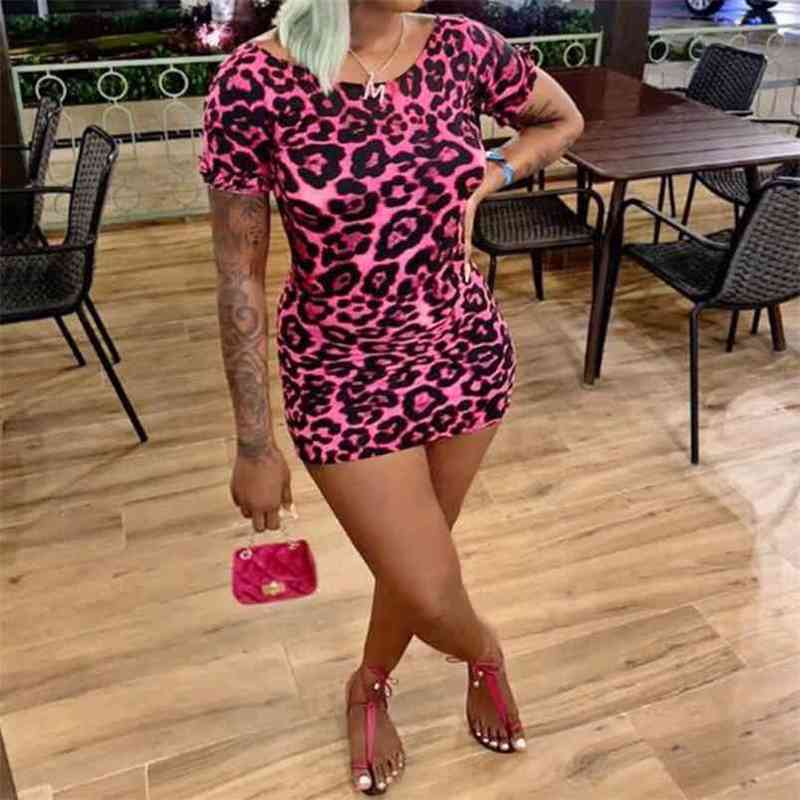 Casual Basic Leopard Print Mini Dress Summer Short Sleeve Sexy Backless High Waist Slim Pullover Bandage Women Streetwear 210517, Pink
Casual Basic Leopard Print Mini Dress Summer Short Sleeve Sexy Backless High Waist Slim Pullover Bandage Women Streetwear 210517, Pink
