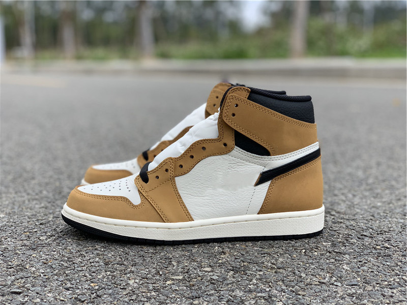 Men 1S Basketball Shoes 1 High OG Rookie of the Year Designer Luxury Trainers Athletic Sports Top Quality Sneakers With Box
Men 1S Basketball Shoes 1 High OG Rookie of the Year Designer Luxury Trainers Athletic Sports Top Quality Sneakers With Box