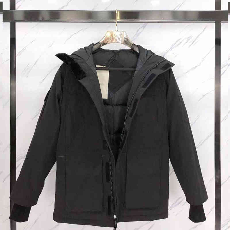 2021 Top quality digner mens down et winter padded hooded white feather ets for outdoor warmth coat Puffer, Black
2021 Top quality digner mens down et winter padded hooded white feather ets for outdoor warmth coat Puffer, Black