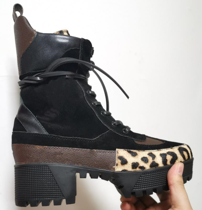 Women Laureate Platform Desert Boot Round Toes Jacquard Textile Leopard Fashion Designer Lady Canvas Leather Laces Treaded Rubber Outsole Boots, Boot dustbag
Women Laureate Platform Desert Boot Round Toes Jacquard Textile Leopard Fashion Designer Lady Canvas Leather Laces Treaded Rubber Outsole Boots, Boot dustbag