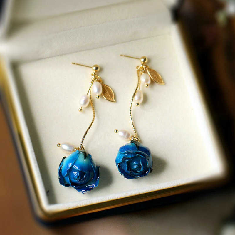 SINZRY handmade jewelry creative perserved blue rose flower french vintage pearl dangle earrings women
SINZRY handmade jewelry creative perserved blue rose flower french vintage pearl dangle earrings women