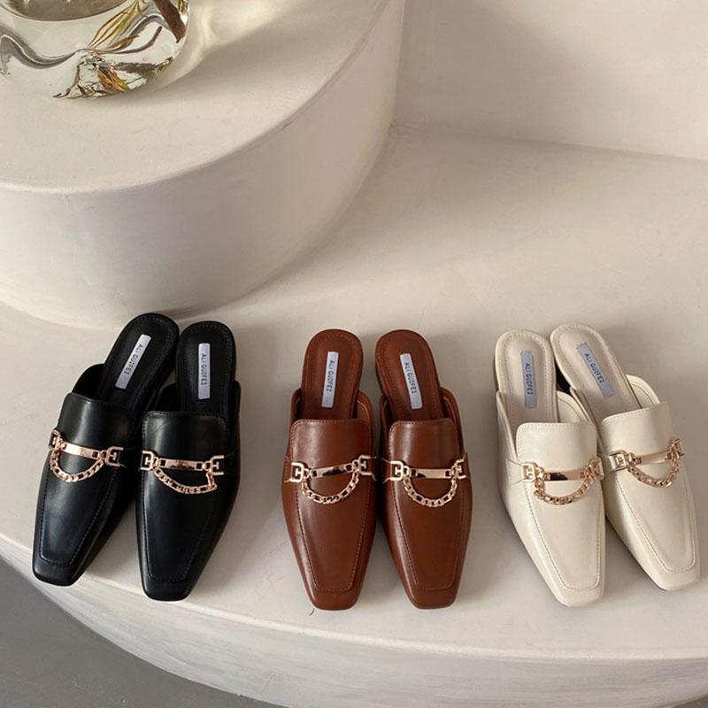 British Style Mule Slippers Women Flat Heel Shoes Brand Chain Slides Spring Loafers Casual Flip Flops Female Outdoor Slipper, Black
British Style Mule Slippers Women Flat Heel Shoes Brand Chain Slides Spring Loafers Casual Flip Flops Female Outdoor Slipper, Black