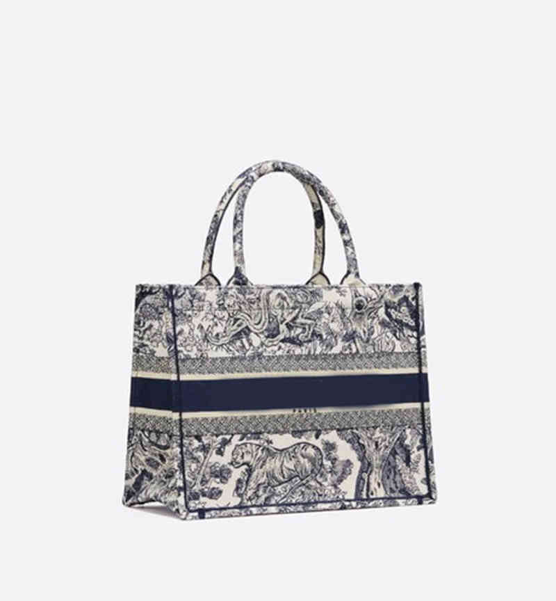 Fashion wedding Designer bags luxury handbags shoulder bag high quality genuine leather strap metal pendant lady messenger cowhide handbag, Accessories
Fashion wedding Designer bags luxury handbags shoulder bag high quality genuine leather strap metal pendant lady messenger cowhide handbag, Accessories