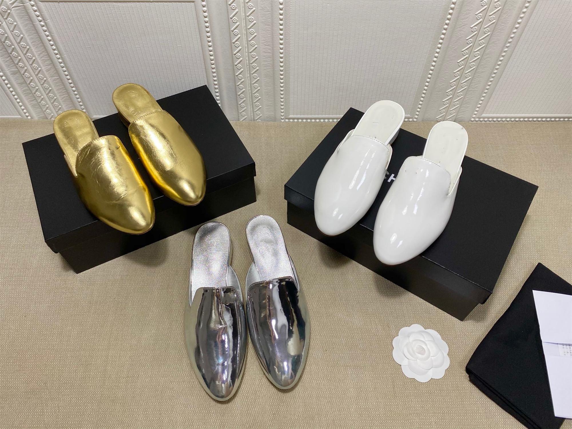 Luxurys Designers Slippers Women Sandals Flat Low Heel 2022 Leather Baotou Half shoes Casual comfortable lightweight mules 35-40, White
Luxurys Designers Slippers Women Sandals Flat Low Heel 2022 Leather Baotou Half shoes Casual comfortable lightweight mules 35-40, White