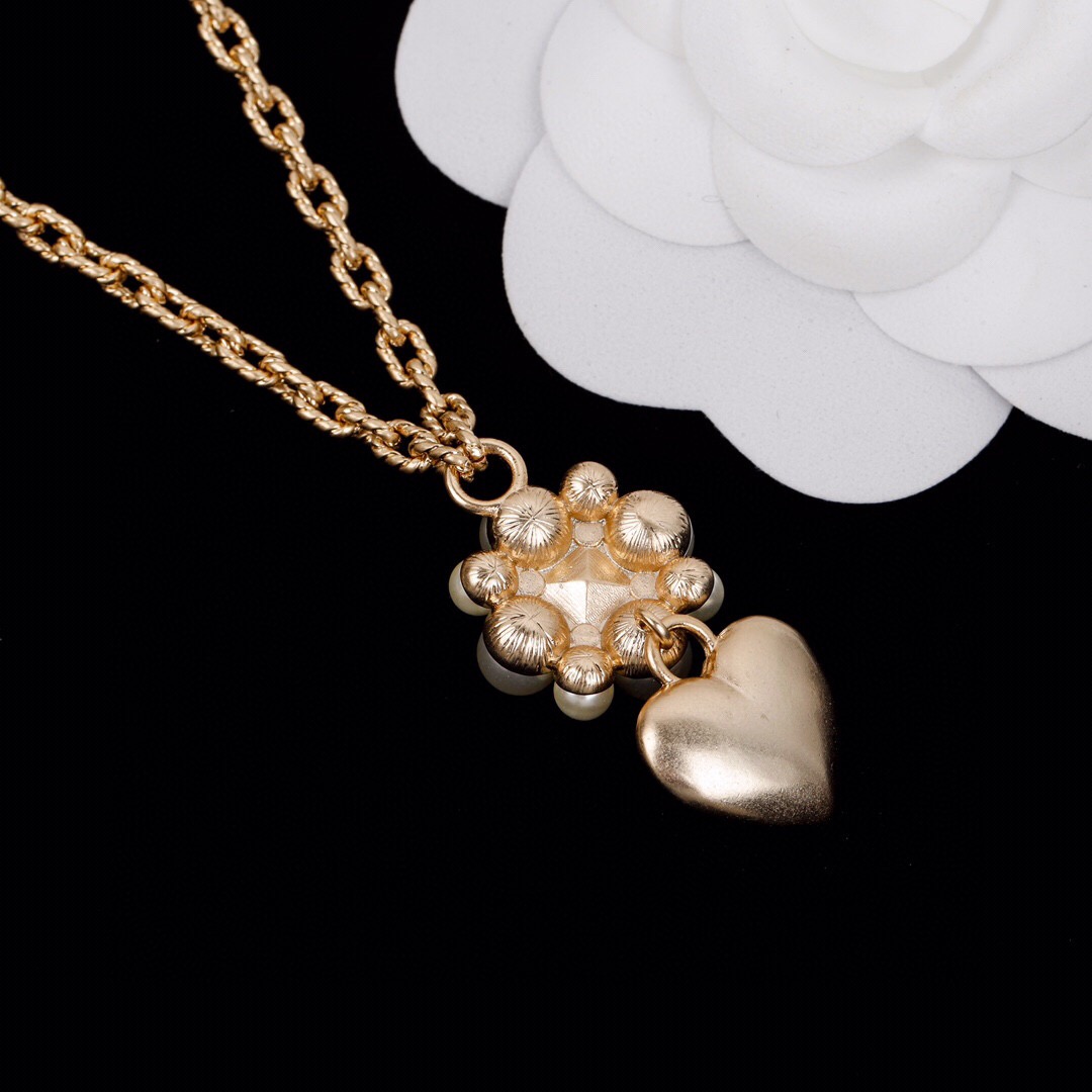 2021 Top quality flower pendant necklace with pink crtystal and nature shell for women wedding jewelry gift have box PS4652
2021 Top quality flower pendant necklace with pink crtystal and nature shell for women wedding jewelry gift have box PS4652