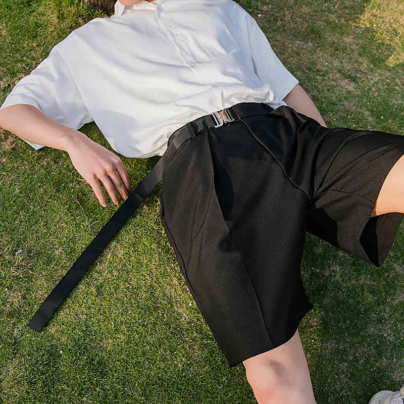 IEFB Men's Summer Lightweight White Knee Length Pants Man's Korean Fashion Casual Male Loose Suit Shorts with belt 210524