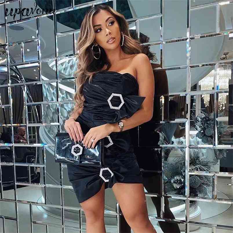 Free Summer Sexy Wrapped Chest Halter Dress Women's Diamond Button Sleeveless Bodycon Draping Club Party Vestidos 210524