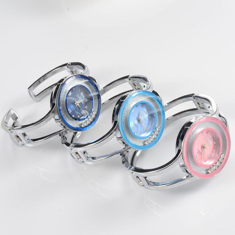 Wristwatches Woman Watch Fashion Quartz Bangle Women Crystal Stainless Steel Ladies Watches Bayan Kol Sat Relogio Feminino, White
Wristwatches Woman Watch Fashion Quartz Bangle Women Crystal Stainless Steel Ladies Watches Bayan Kol Sat Relogio Feminino, White