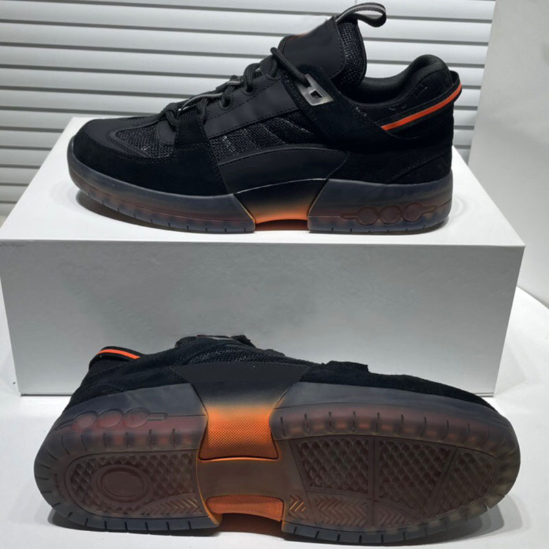 Men and women sports shoes fashion brand Designers Sneakers Top high quality 1:1 original customized oversized size 35-46 wear-resistant sole Scarpe firmate with box
Men and women sports shoes fashion brand Designers Sneakers Top high quality 1:1 original customized oversized size 35-46 wear-resistant sole Scarpe firmate with box