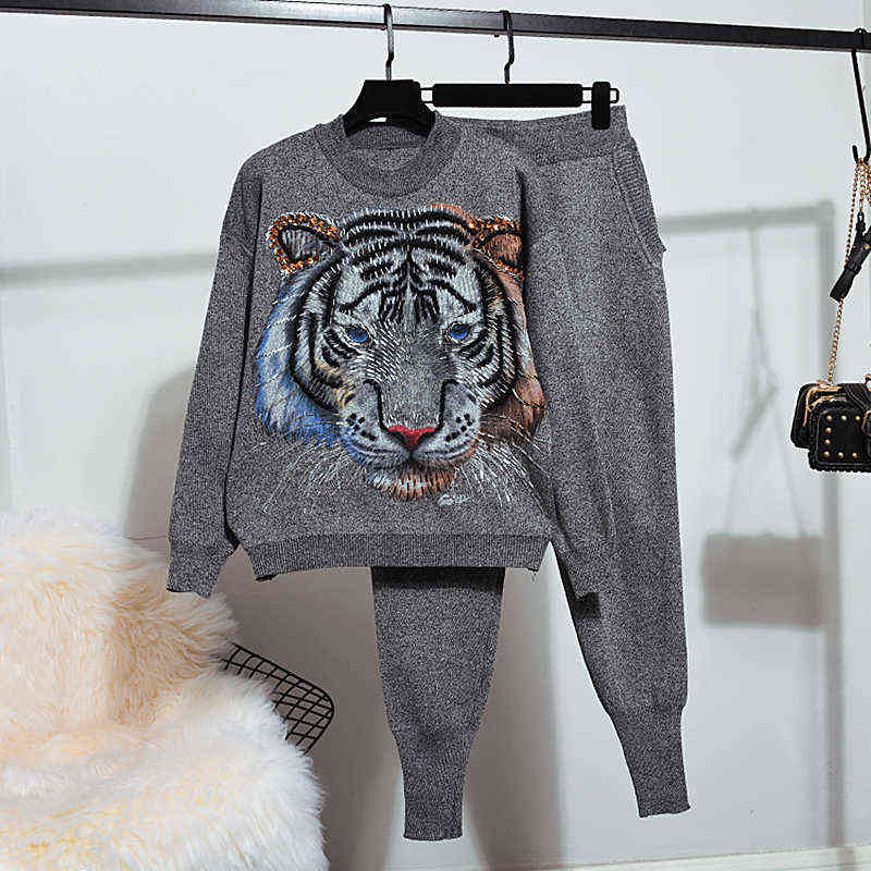 Knitwear 2 Piece Suits Spring Autumn Women Fashion Beading Old tiger Warm Sweater + Loose Trousers Knitted sets 211106