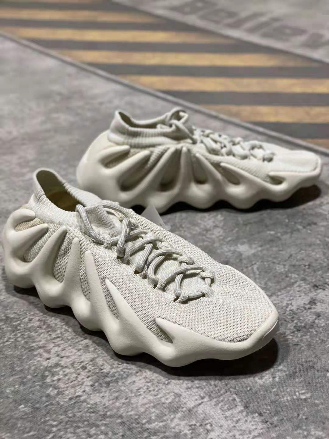 cloud white kanye Justin Bieber coconut woven socks shoes Volcano Xiao Long Bao serrated sole casual sports Roller sneaker men and women wit
cloud white kanye Justin Bieber coconut woven socks shoes Volcano Xiao Long Bao serrated sole casual sports Roller sneaker men and women wit