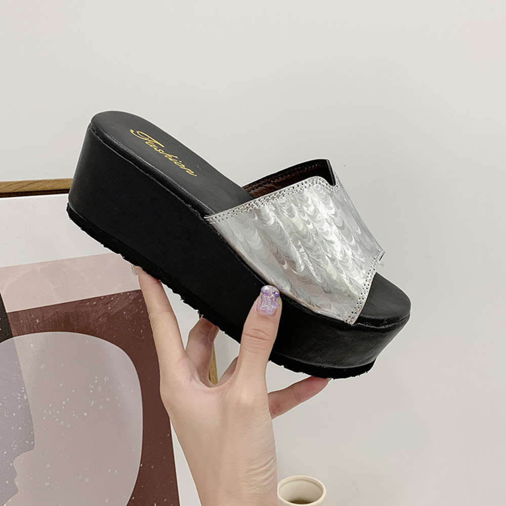 sandal versatile fashion muffin bottom Sequin gold and silver one line shoes summer large size sandals, Black
sandal versatile fashion muffin bottom Sequin gold and silver one line shoes summer large size sandals, Black