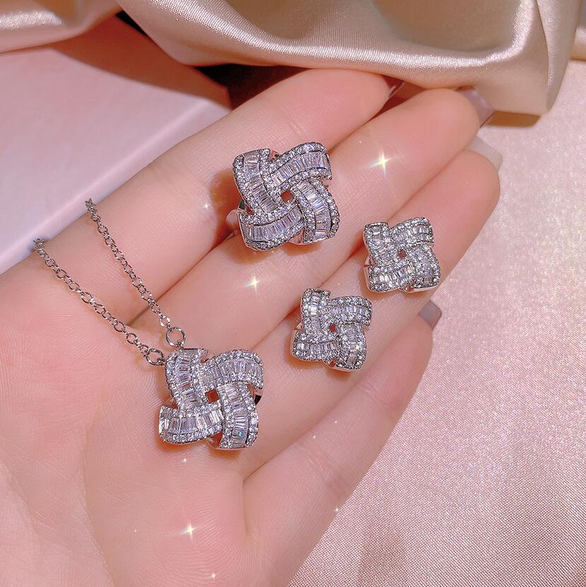 Choucong Brand Ins Top Sell Luxury Wedding Jewelry Sets 925 Sterling Silver Princess Cut White Topaz CZ Diamond Pendant Stud Earring Women Open Ring Necklace Gift
Choucong Brand Ins Top Sell Luxury Wedding Jewelry Sets 925 Sterling Silver Princess Cut White Topaz CZ Diamond Pendant Stud Earring Women Open Ring Necklace Gift