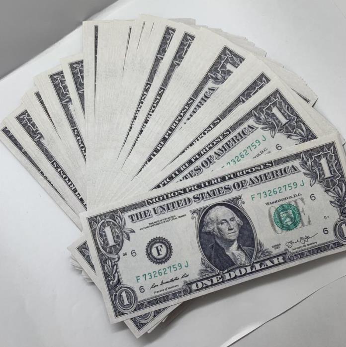 Other Festive & Party Supplies USDpound prop currency can be used for special festival occasions, film and television shooting, game parties, classroom teaching, etc
Other Festive & Party Supplies USDpound prop currency can be used for special festival occasions, film and television shooting, game parties, classroom teaching, etc