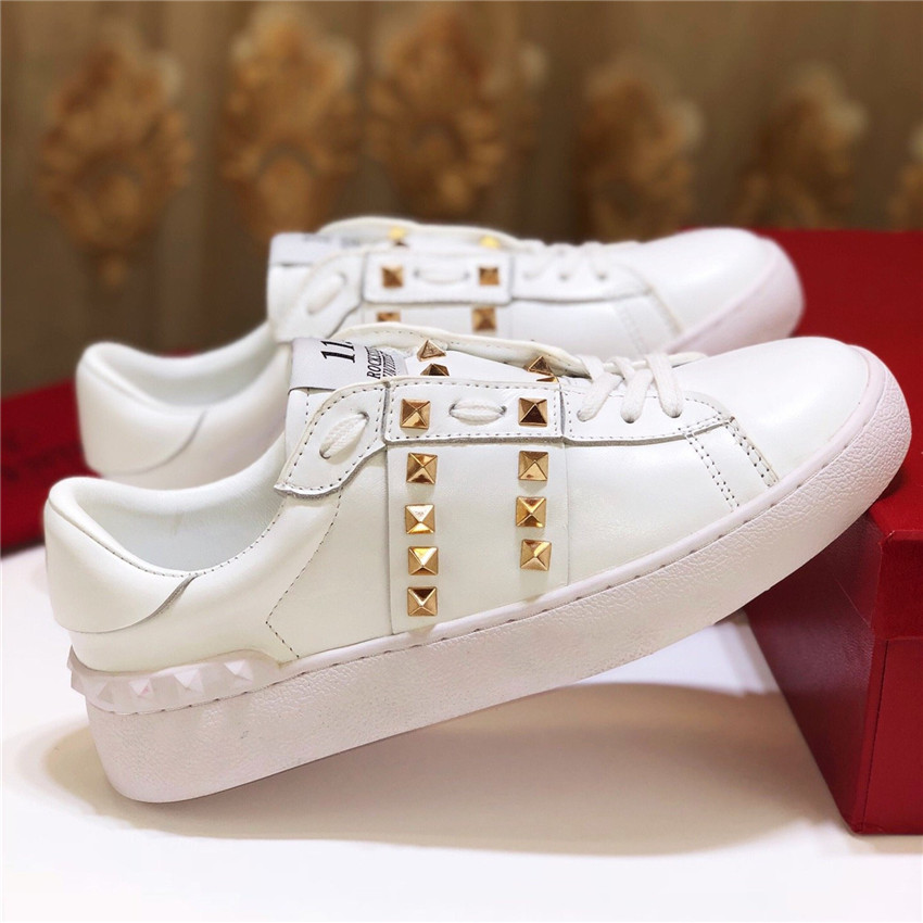 Mens Womens Casual Shoes Metal Spikes Stud Untitled Lady Comfort Scarpe Scarpe Shoe Sport Sneaker Leather Shoes Personality Chaussures Athletic Fitness Trainers, Black white back
Mens Womens Casual Shoes Metal Spikes Stud Untitled Lady Comfort Scarpe Scarpe Shoe Sport Sneaker Leather Shoes Personality Chaussures Athletic Fitness Trainers, Black white back