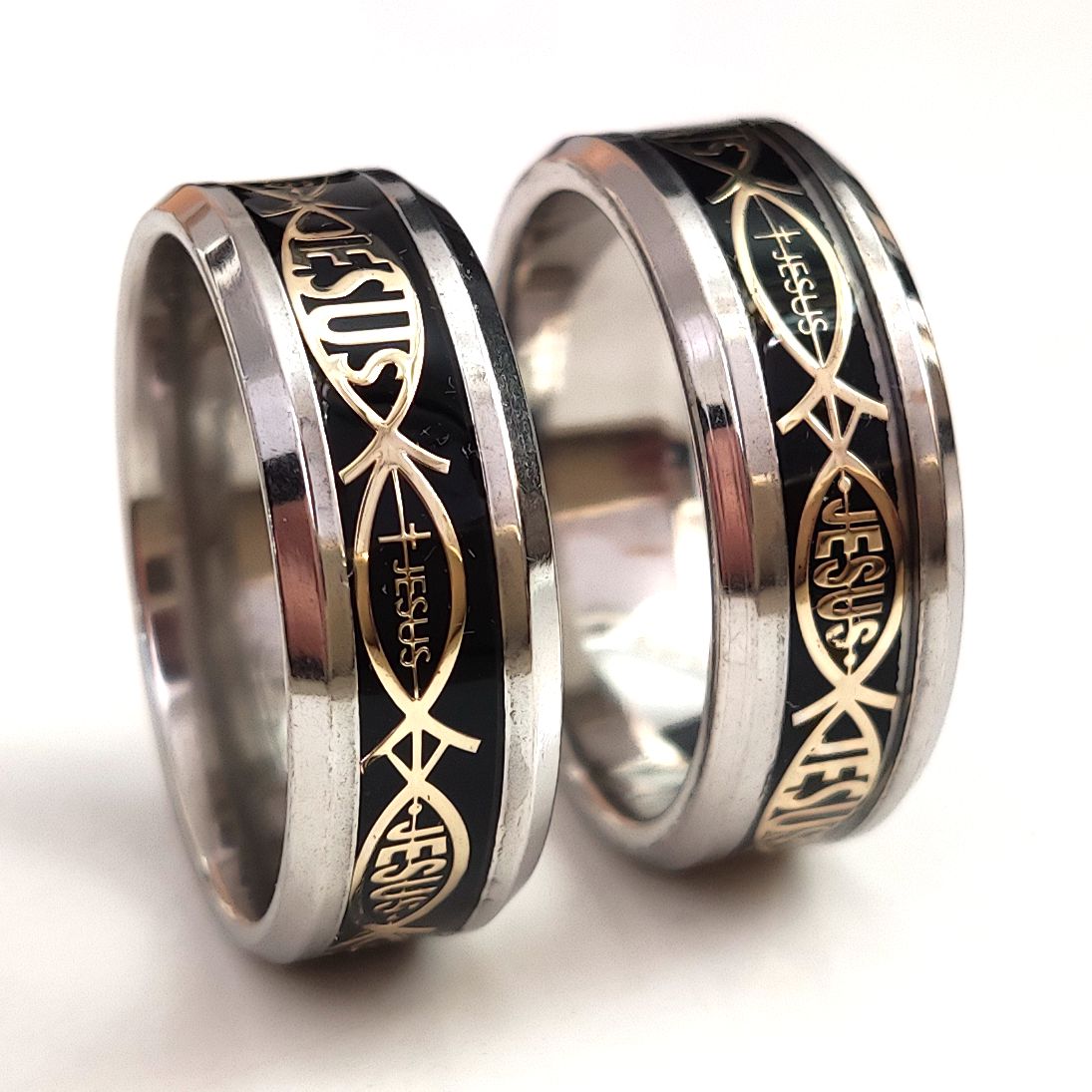 24pcs/lot High Quality Jesus Letter 316L Stainless Steel Ring Top Color Mix Religious Christian Fish Finger Rings Men Women Wedding Jewelry Male Bible