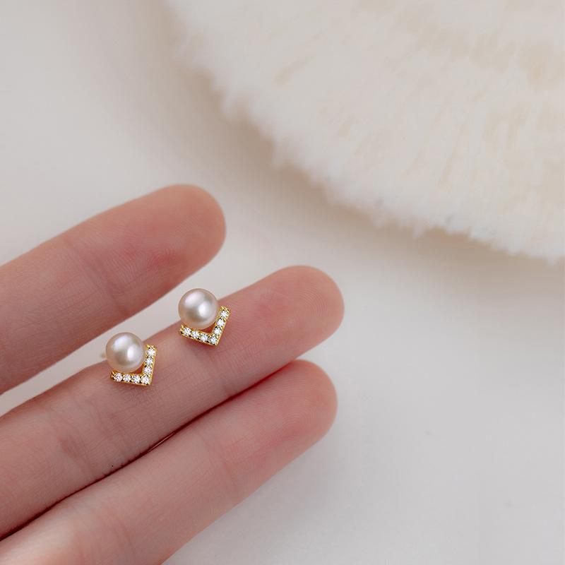 Stud 18k Gold Authentic Real. 925 Sterling Silver Fine Jewelry Freshwater Pearl & V Shape CZ Set Earrings C-G7660
Stud 18k Gold Authentic Real. 925 Sterling Silver Fine Jewelry Freshwater Pearl & V Shape CZ Set Earrings C-G7660