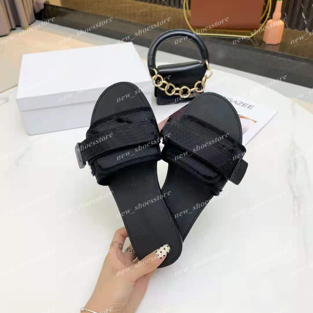 Classic Womens Summer Beach Printed Slippers Sandals Indoor Outdoor Ladies Leather Brocade Scuffs Flip Flops 35-42 With Box, #02
Classic Womens Summer Beach Printed Slippers Sandals Indoor Outdoor Ladies Leather Brocade Scuffs Flip Flops 35-42 With Box, #02