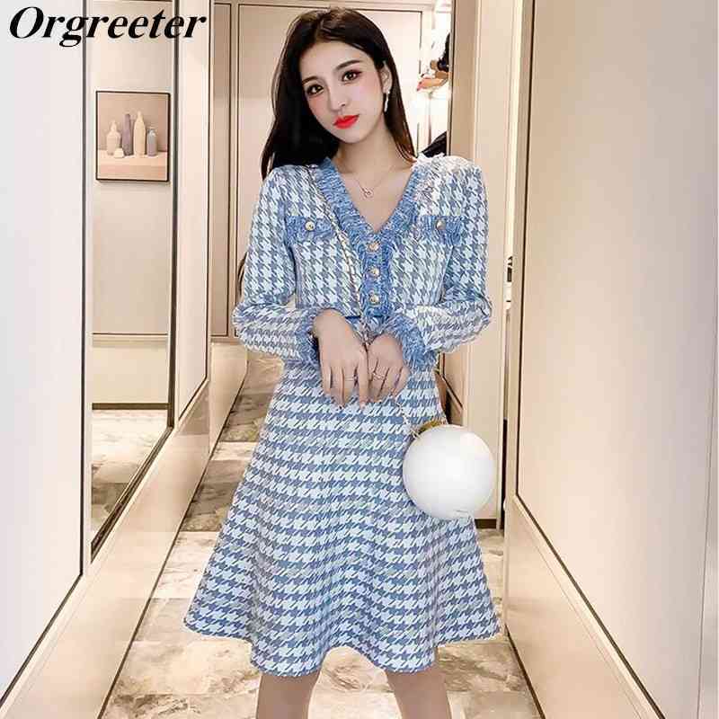 Spring Fall Houndstooth Tassel Trim Sweater Dress Women Fashion Long Sleeve V-neck Casual Button Knit Dresses Vestidos 210525, Picture color
Spring Fall Houndstooth Tassel Trim Sweater Dress Women Fashion Long Sleeve V-neck Casual Button Knit Dresses Vestidos 210525, Picture color