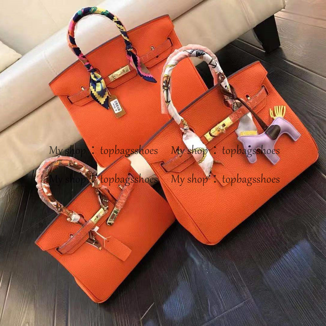 Women luxurys designers bags 40 35cm 2021 womens handbags purses shoulder crossbody bag messenger Genuine real leather fashion gold Large to
Women luxurys designers bags 40 35cm 2021 womens handbags purses shoulder crossbody bag messenger Genuine real leather fashion gold Large to
