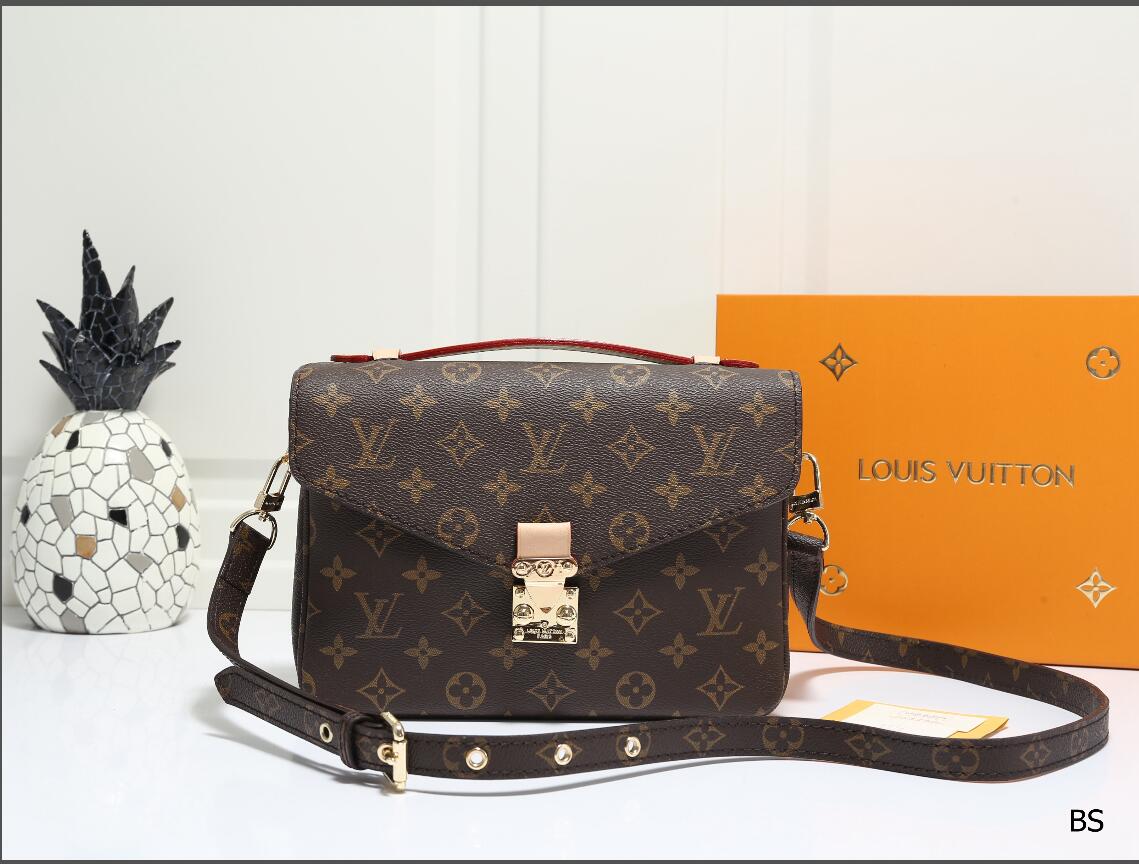 LVLOUISVITTON VUTTON Womens messenger bag Fashion luxurys designers bags men bag Lady purse handbags crossbody bag, Red;black
LVLOUISVITTON VUTTON Womens messenger bag Fashion luxurys designers bags men bag Lady purse handbags crossbody bag, Red;black