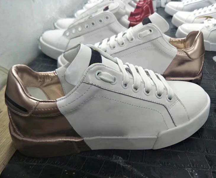 sneaker White Leather Men's And Women's Casual Shoes Black Gold Red Fashion Comfortable Flat Size 35-45
sneaker White Leather Men's And Women's Casual Shoes Black Gold Red Fashion Comfortable Flat Size 35-45