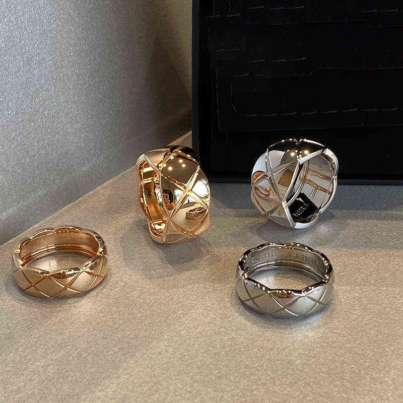 Sterling Silver Jewelry For Women Thin Luxury Crush Rings birthday gift European and American classic fashion couple wedding 220113
Sterling Silver Jewelry For Women Thin Luxury Crush Rings birthday gift European and American classic fashion couple wedding 220113