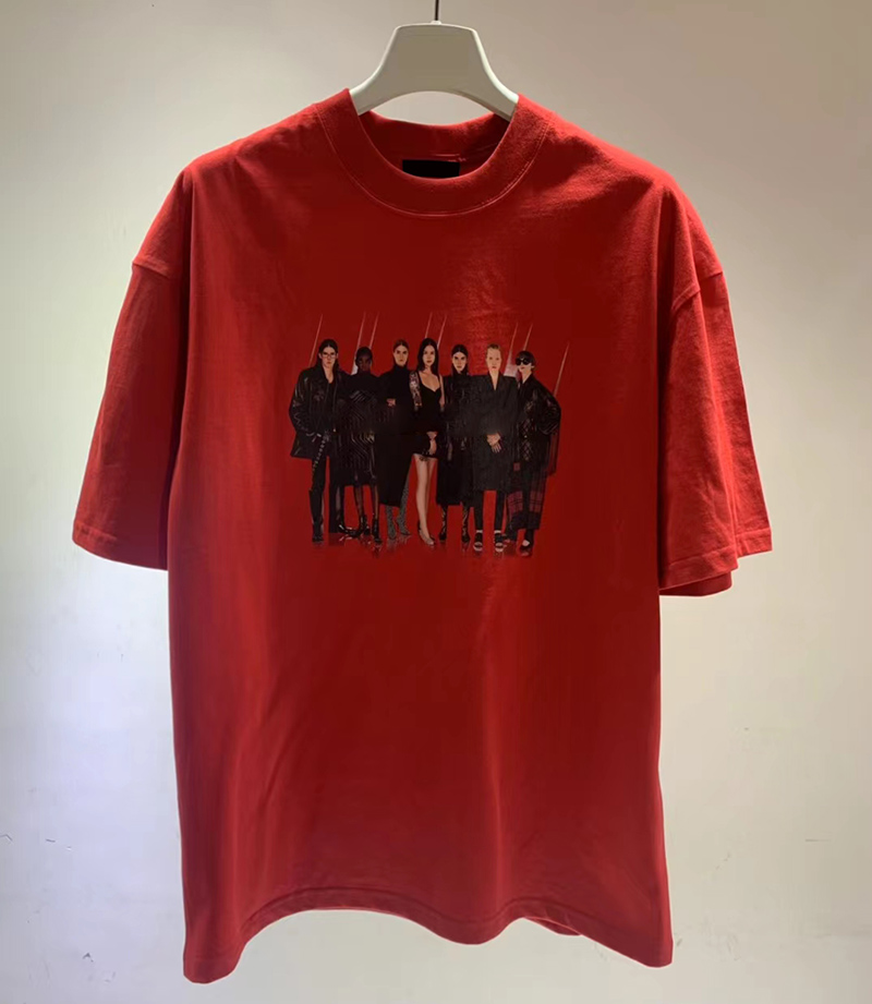 Europe USA Spring Summer models boutique T Shirt fashion Elegant Men Women Oversize Tee, Red model t
Europe USA Spring Summer models boutique T Shirt fashion Elegant Men Women Oversize Tee, Red model t