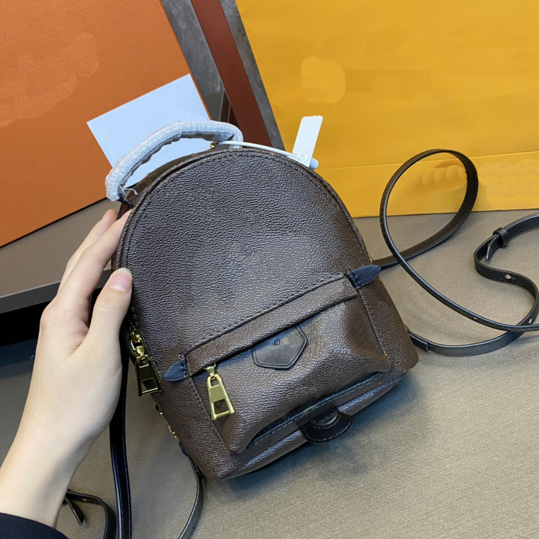 Designer luxury bag schoolbag backpack fashion letter printing classic style women's handbag high quality Backpacks, Make up for price
Designer luxury bag schoolbag backpack fashion letter printing classic style women's handbag high quality Backpacks, Make up for price