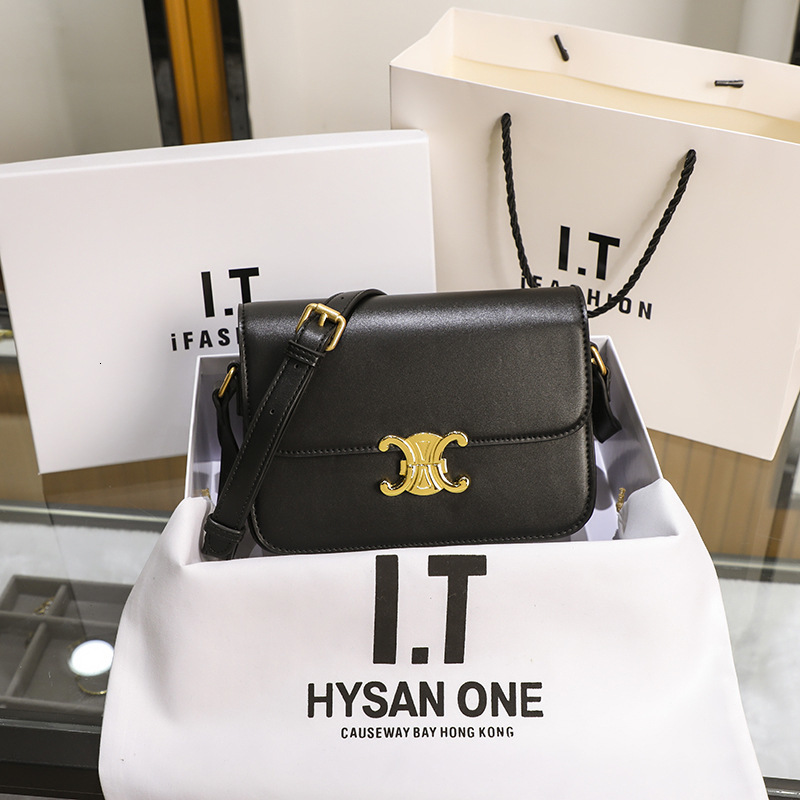 Hong Kong Women's 2021 new style triumphal arch box bag tofu Bag Messenger color contrast fashion bag shoulder, Black;red
Hong Kong Women's 2021 new style triumphal arch box bag tofu Bag Messenger color contrast fashion bag shoulder, Black;red