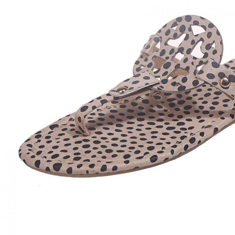 Slippers 2021 Women's Shoes Fashion Casual Leopard Print PU Flip Flops Love Hollow Flat Bottom Comfortable Summer Sandals 143
Slippers 2021 Women's Shoes Fashion Casual Leopard Print PU Flip Flops Love Hollow Flat Bottom Comfortable Summer Sandals 143