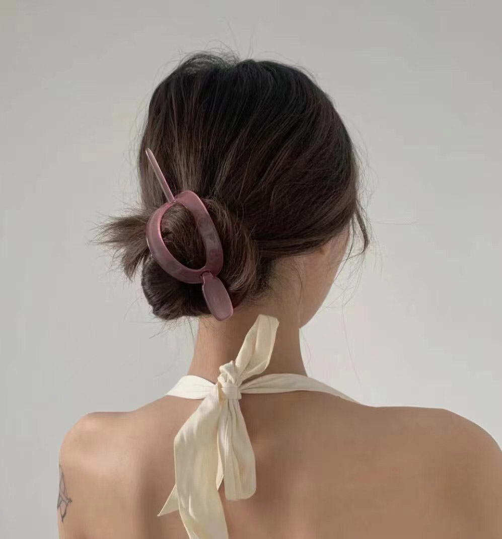 2021 Fashion style Acrylic material pink hair clip for women wedding jewlry gift have box PS3387
2021 Fashion style Acrylic material pink hair clip for women wedding jewlry gift have box PS3387