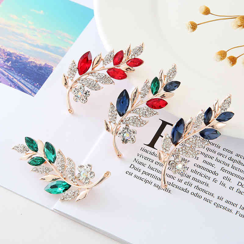 Brooch Hengrao Classic Lovers Leaf High Grade Alloy Diamond Suit Pin