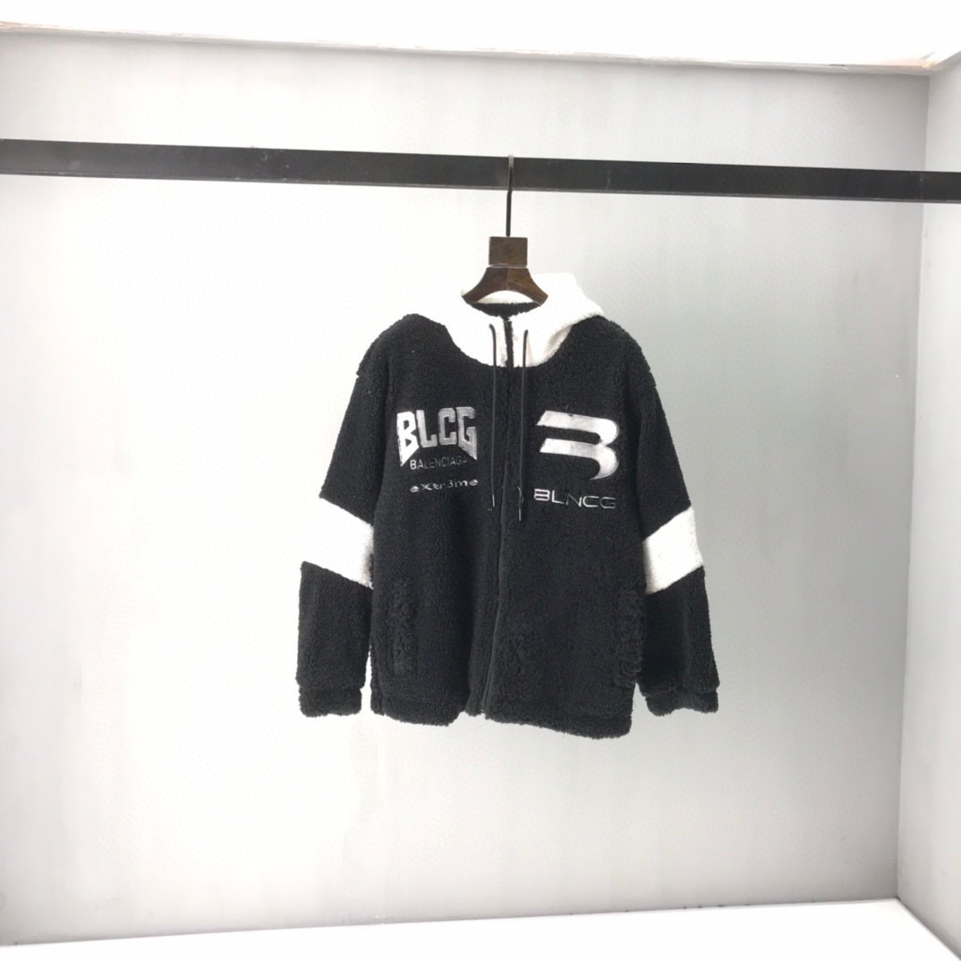 2021ss spring and summer new high grade cotton printing short sleeve round neck panel T-Shirt Size: m-l-xl-xxl-xxxl Color: black white A458
2021ss spring and summer new high grade cotton printing short sleeve round neck panel T-Shirt Size: m-l-xl-xxl-xxxl Color: black white A458