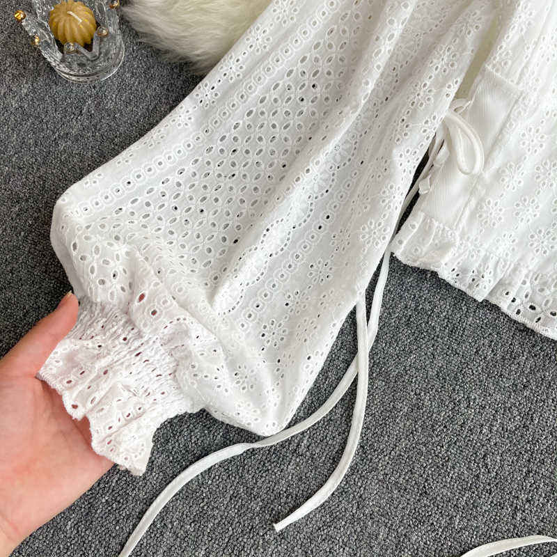 Fashion Women Court Square Long Sleeve Thin Lace Shirt Tops Lady White Elegant Blusas Rojas Mujer Blouse R477 210527