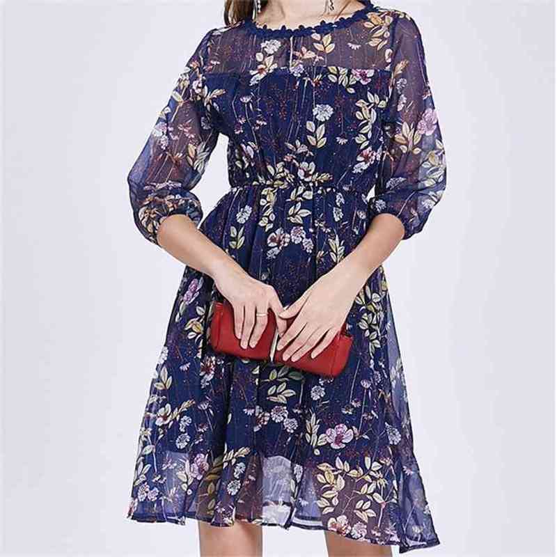 Style Mesh Patchwork Flowers See Through Short Dress Birthday Party Celebrate Nightclub Women Embroidery 210603, Picture color
Style Mesh Patchwork Flowers See Through Short Dress Birthday Party Celebrate Nightclub Women Embroidery 210603, Picture color