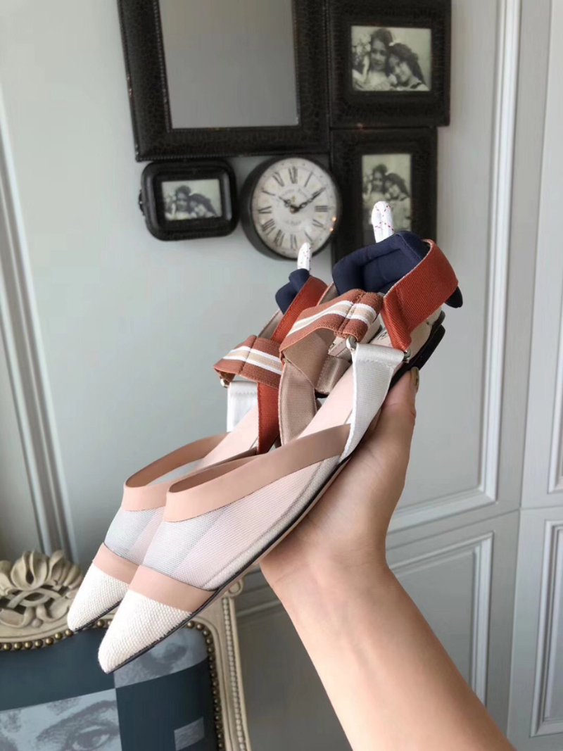 2021 Good Quality Fashion Women Luxurys Designers Shoes Design1er Sandals Womens Luxury High Heels Sandal Dress Shoess With Box Size 35-41 -L305, Pink
2021 Good Quality Fashion Women Luxurys Designers Shoes Design1er Sandals Womens Luxury High Heels Sandal Dress Shoess With Box Size 35-41 -L305, Pink