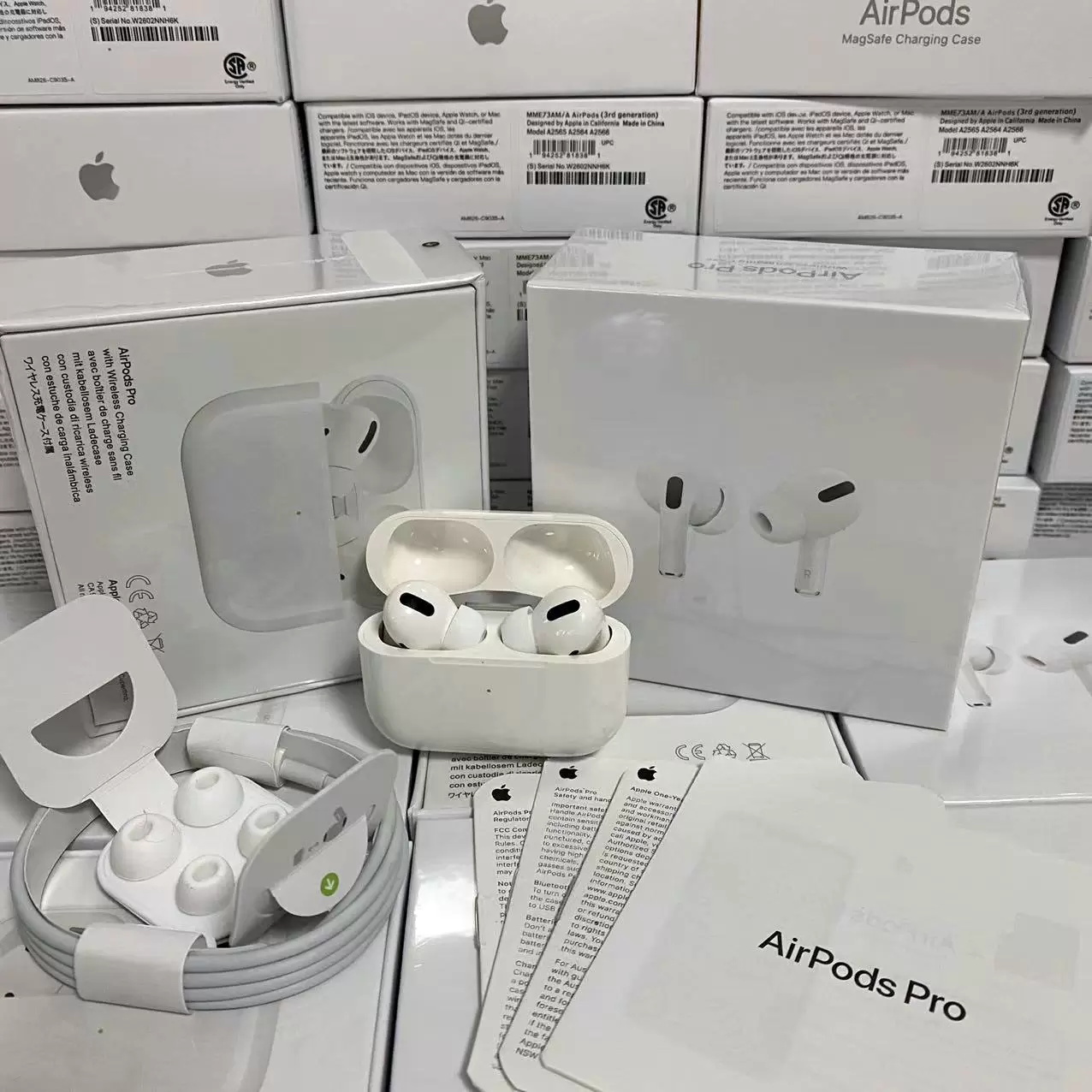 Designer Headset Accessories is suitable for airpods 3 Pro carbon fiber corrugated case, silicone material, fall proof and waterproof design 4 color
Designer Headset Accessories is suitable for airpods 3 Pro carbon fiber corrugated case, silicone material, fall proof and waterproof design 4 color