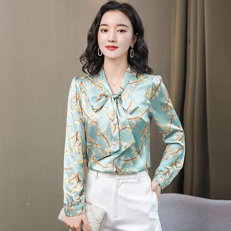 Luxury Designer Ribbon Bow Silk Blouses Runway Women Fashion Long Sleeve Floral Shirts Slim Office Ladies Printed Shirt Elegant Summer Autumn Classic Button Tops, Customize
Luxury Designer Ribbon Bow Silk Blouses Runway Women Fashion Long Sleeve Floral Shirts Slim Office Ladies Printed Shirt Elegant Summer Autumn Classic Button Tops, Customize
